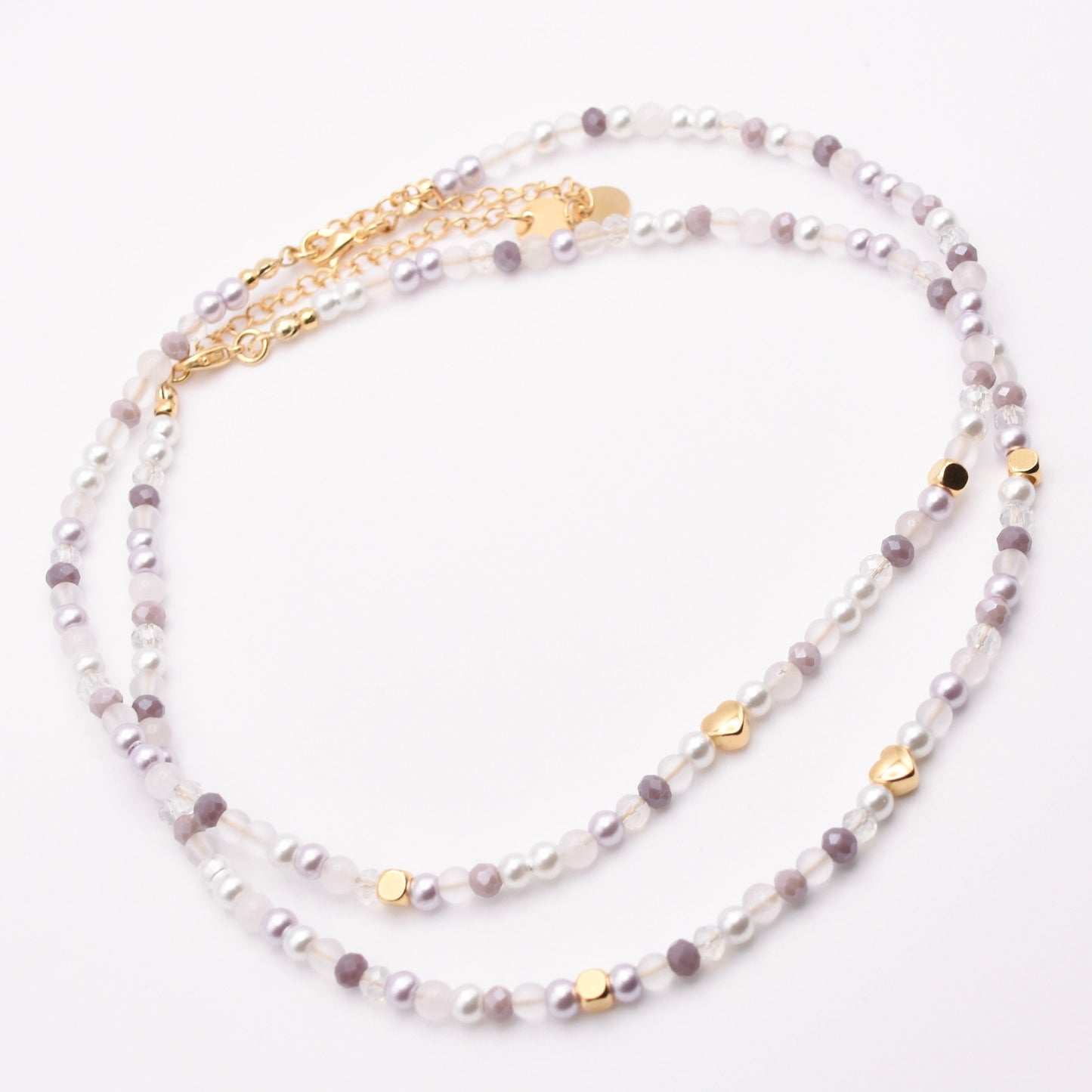 Bunte Perlenkette mit goldenen Charms