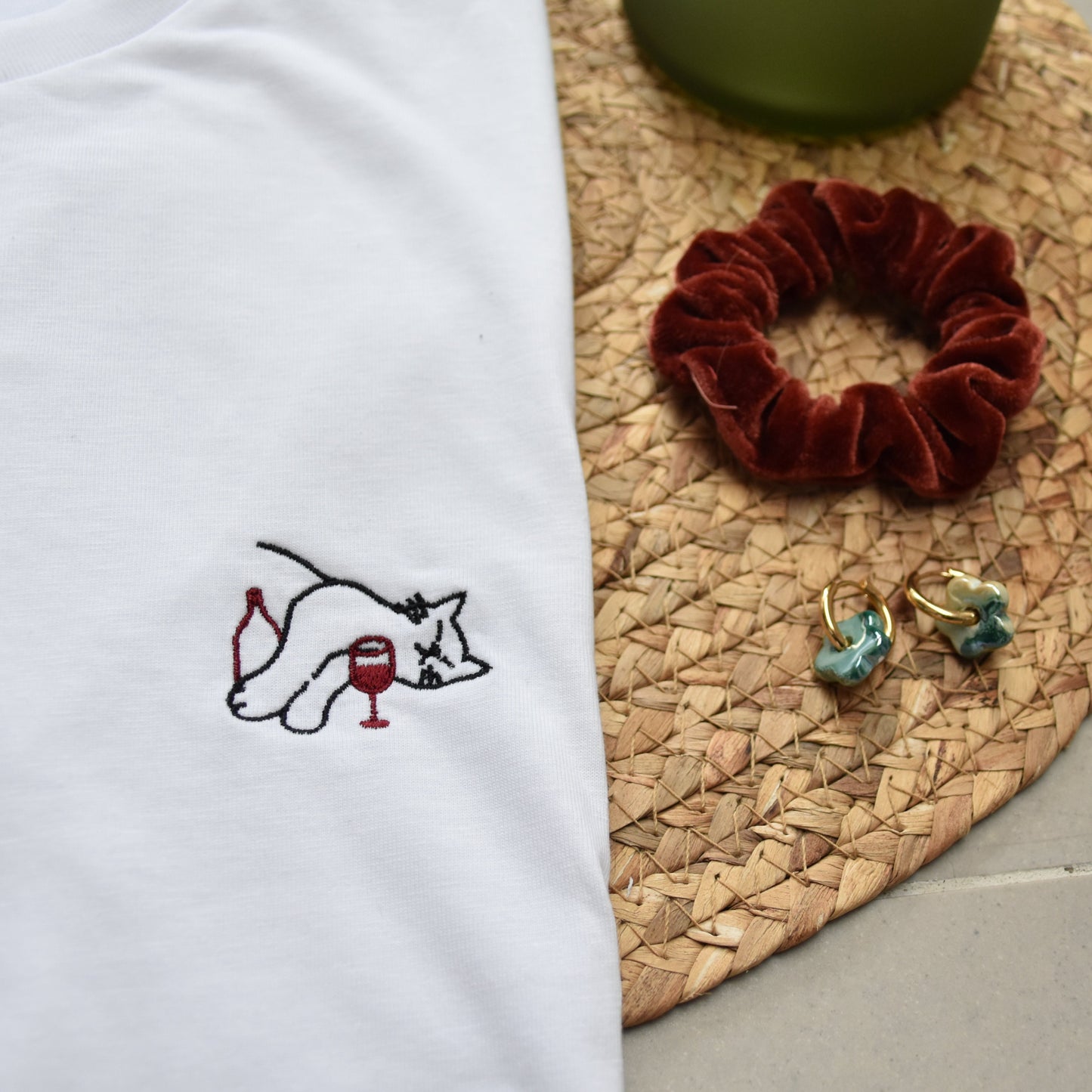 Cat Nips - Unisex Tshirt mit Stickerei