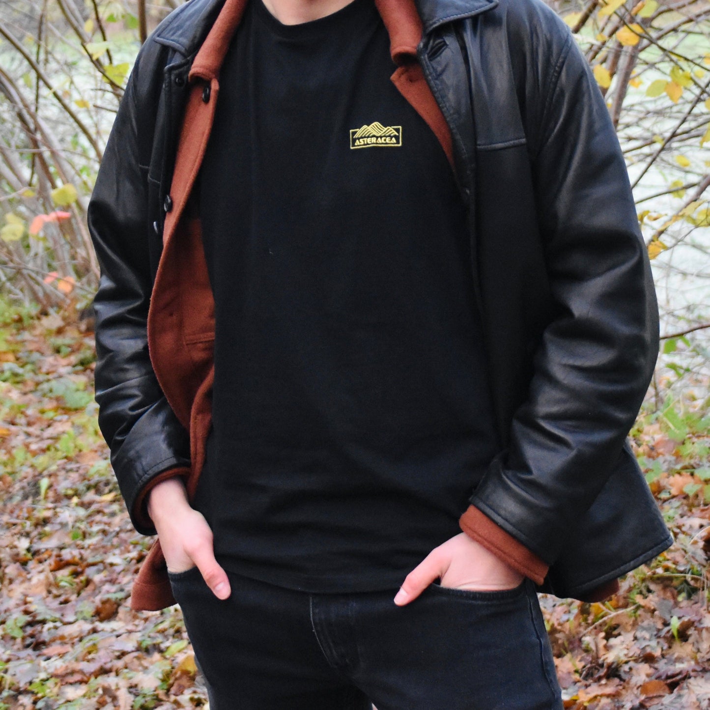 Wave Line - Unisex T-shirt mit Stickerei